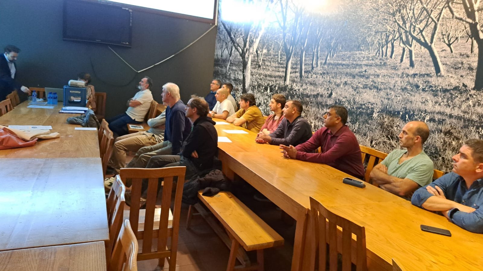 AGRUMAP celebra su Asamblea General de San Lucas 2024 junto a los profesionales de la pintura de Gipuzkoa